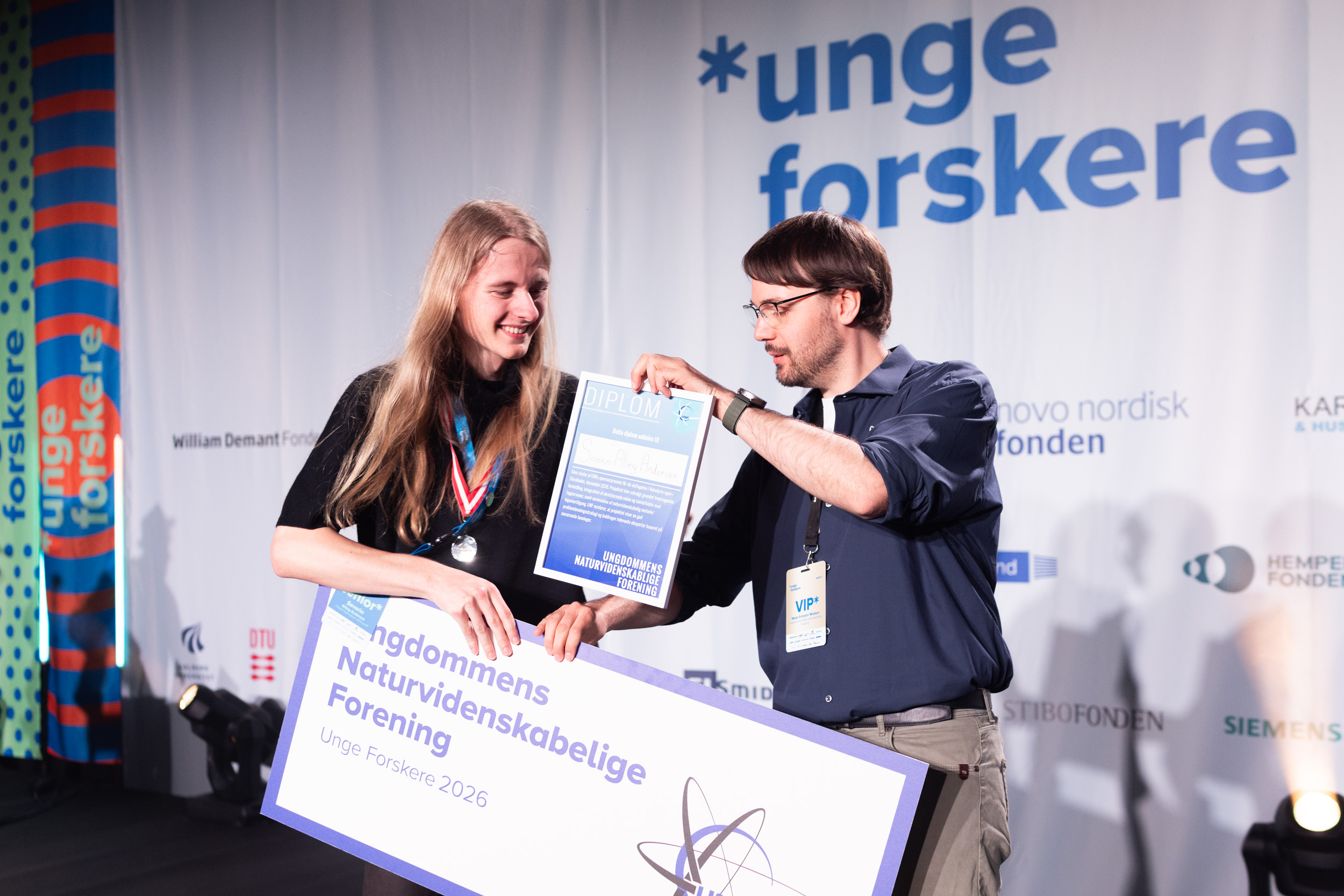 UNF uddeler pris til projekt om forebyggelse af fuglekollisioner